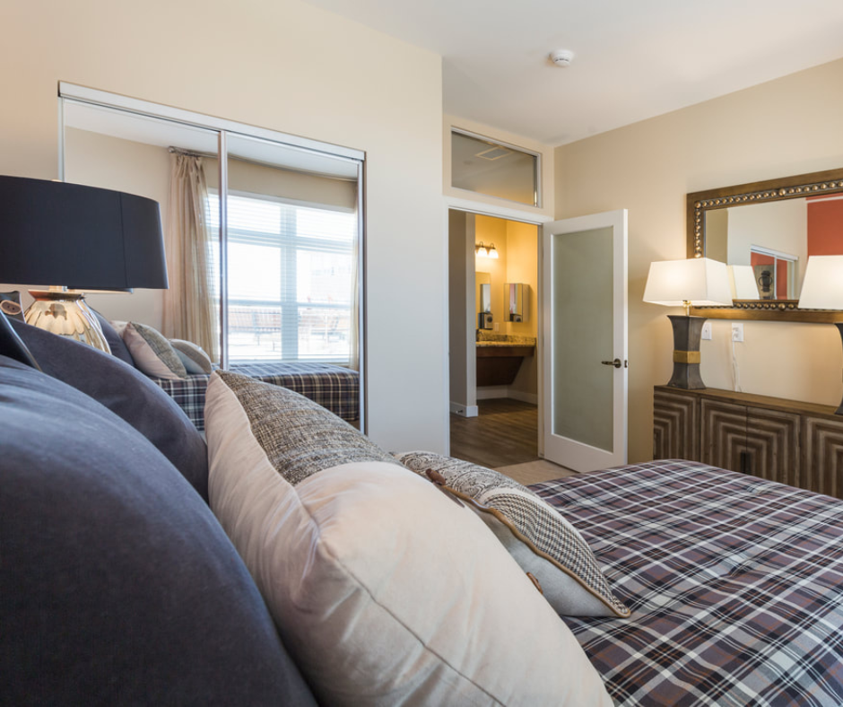 Companion and deluxe suites